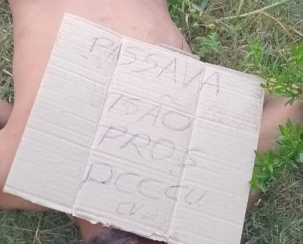 Vídeo: Corpo de homem é encontrado com bilhete no Jorge Teixeira: ‘passava visão pros PCC’