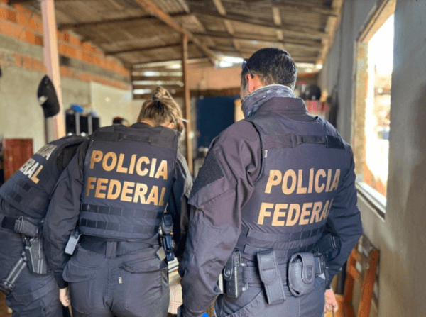 PF prende homem por produzir e compartilhar pornografia infantil em Manaus