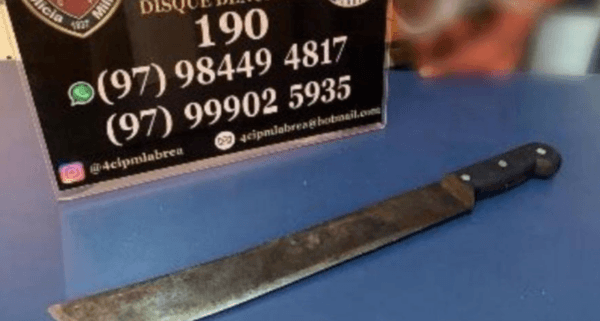 Marido tenta matar esposa com garrafada e golpe de terçado no município de Lábrea