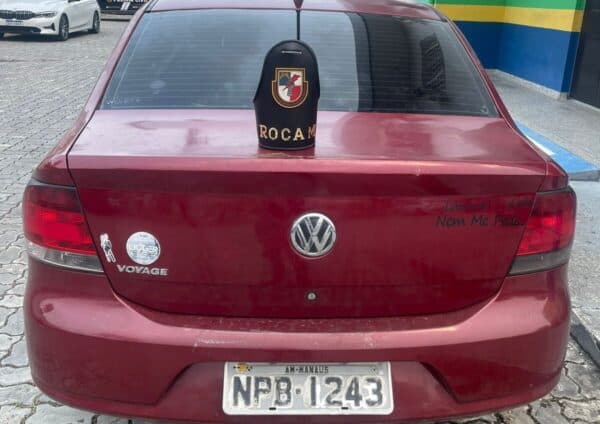Trio é preso ‘dando uma voltinha’ em carro roubado na Compensa