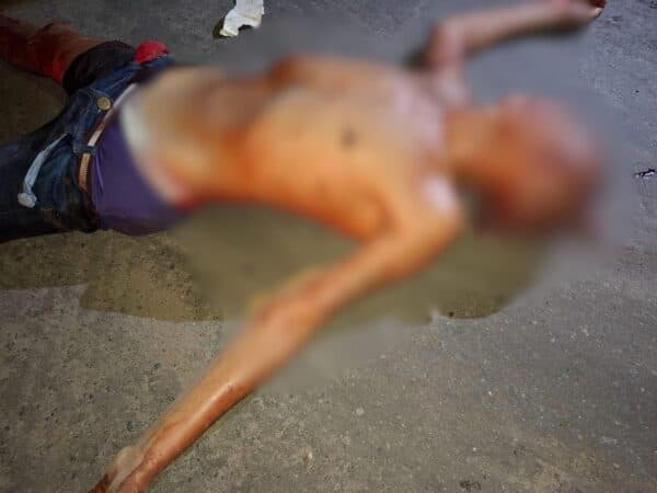 IMAGEM FORTE: Homem é morto a terçadadas em beco no bairro Fatima 1