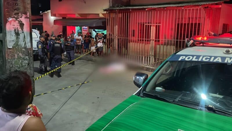 VÍDEO: Homem é morto a tiros por dupla em motocicleta no Monte das Oliveiras
