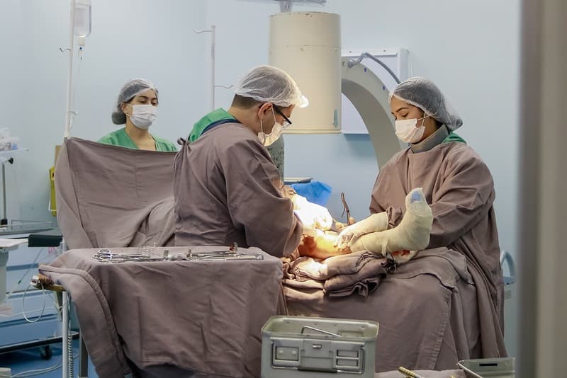 Governo do AM vai intensificar cirurgias ortopédicas nos hospitais de Manaus aos fins de semana
