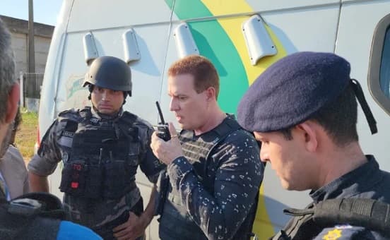 Promotor nega envolvimento com facções criminosas, mas admite relações sexuais com presos monitorados no Acre