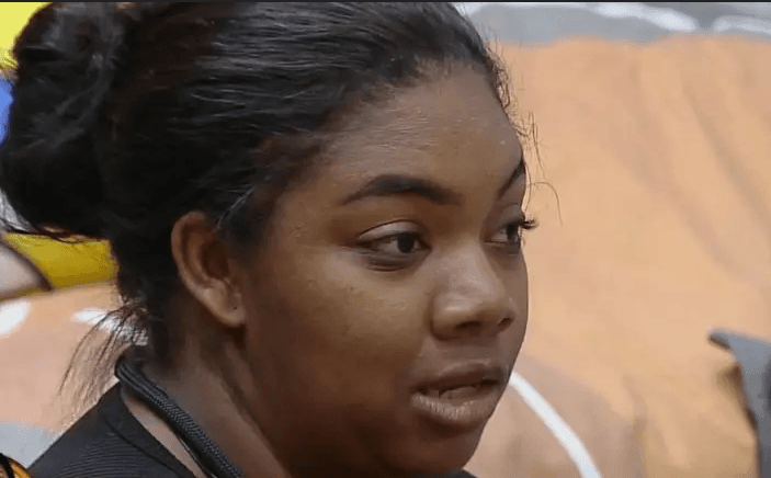 VÍDEO: Raquel Brito viraliza após ‘coceirinha’ nas partes íntimas em A Fazenda