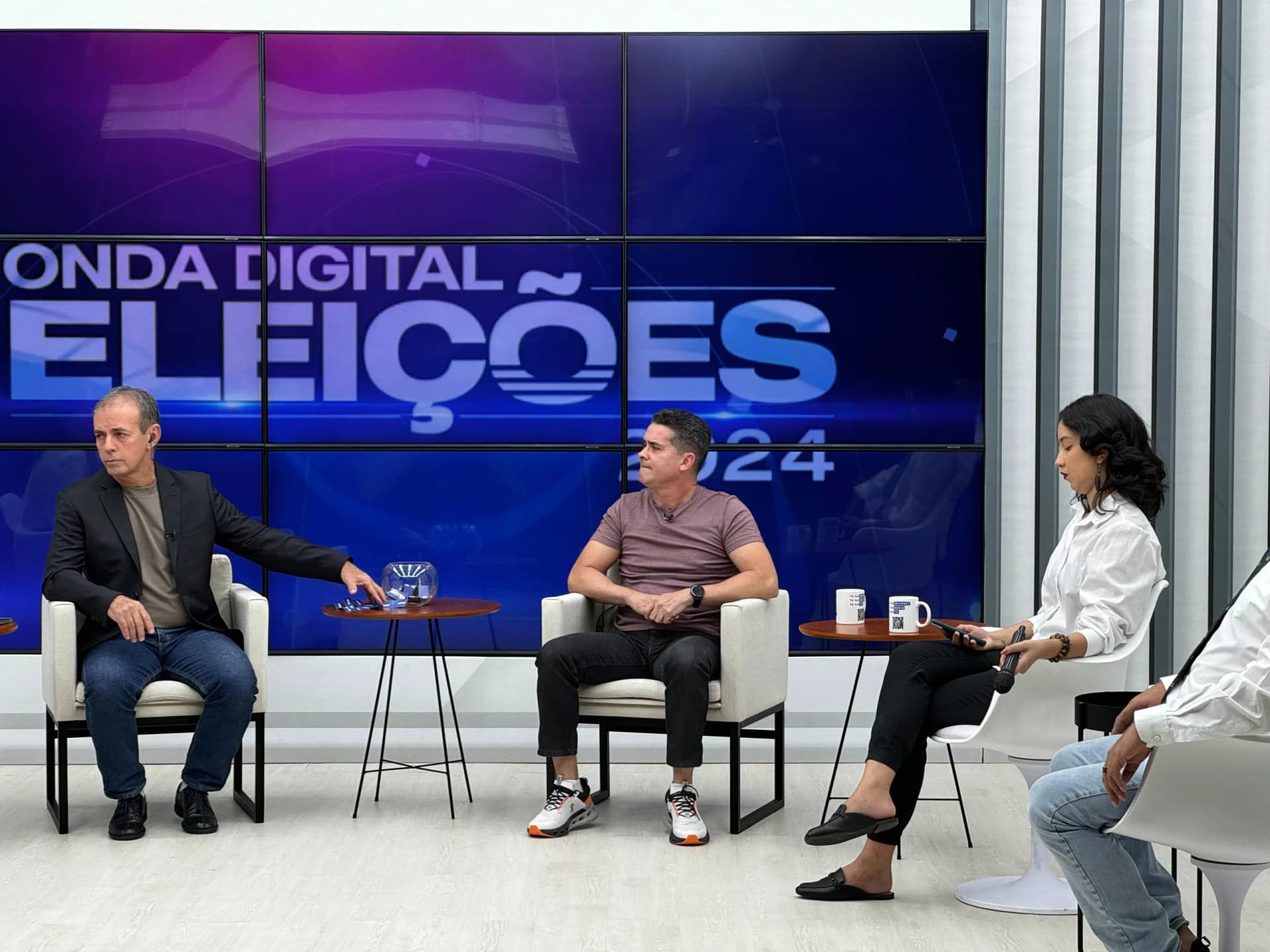 David Almeida destaca medidas para reduzir crianças pedintes nas ruas: “todos os pais recebem benefícios”