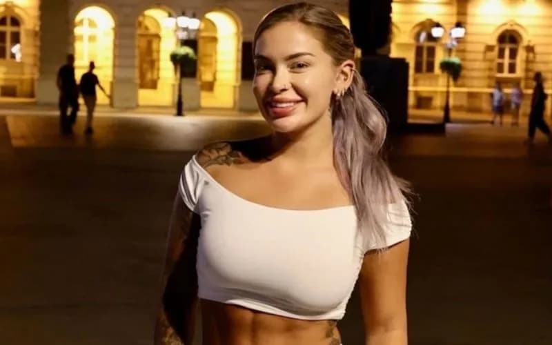 Influenciadora diz que DIU saiu do lugar durante o sexo e arrancou pedaço do pênis de homem