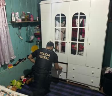 Mulher é presa suspeita de produzir conteúdo sexual infantil das sobrinhas no MT