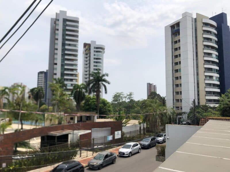 Chuva ajuda a melhorar qualidade do ar nesta sexta em Manaus