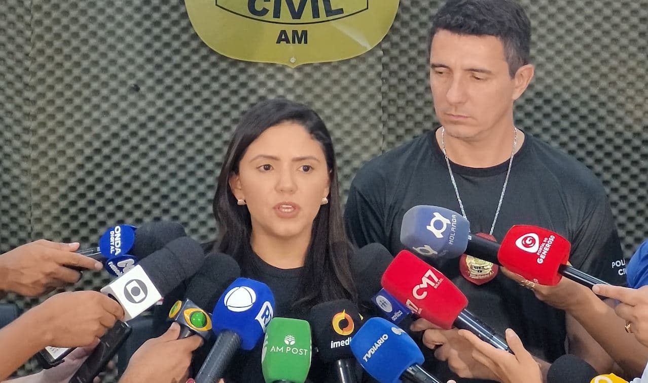 VÍDEO: Delegada da PC-AM fala sobre homem que se passava por policial para cometer crimes: “Tinha colete do FBI”