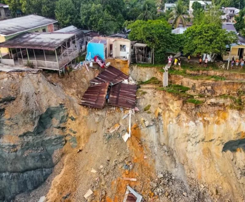 Terras caídas: deslizamento atinge 30 casas e deixa 8 famílias desabrigadas no Amazonas