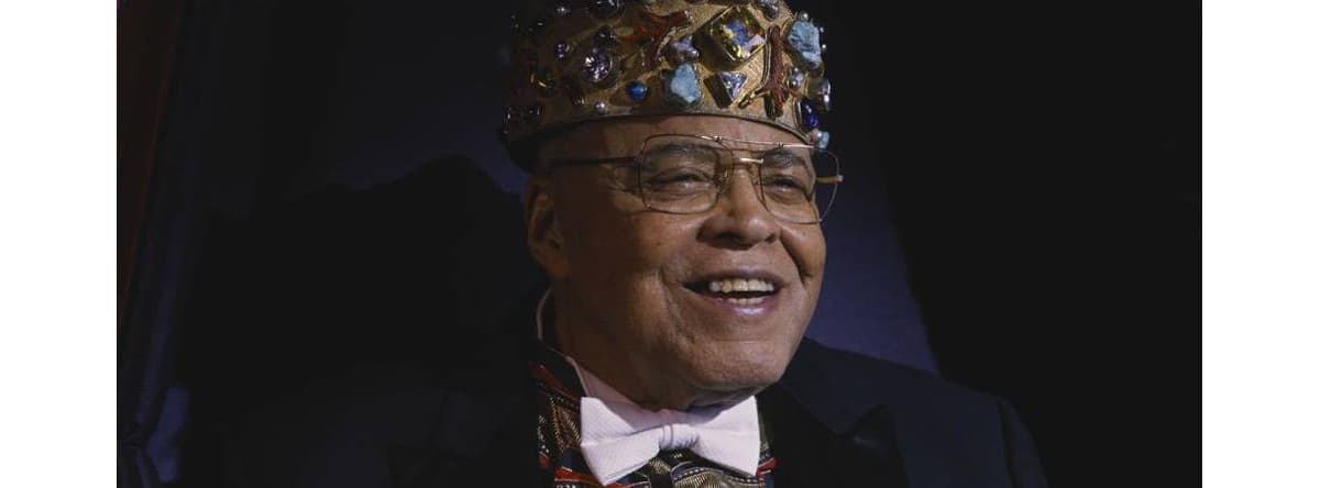 James Earl Jones, voz de Darth Vader na saga Star Wars, morre aos 93 anos