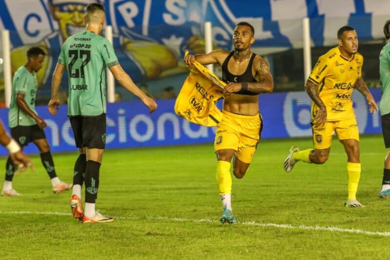Amazonas bate o Paysandu na Série B e chega a cinco jogos sem perder