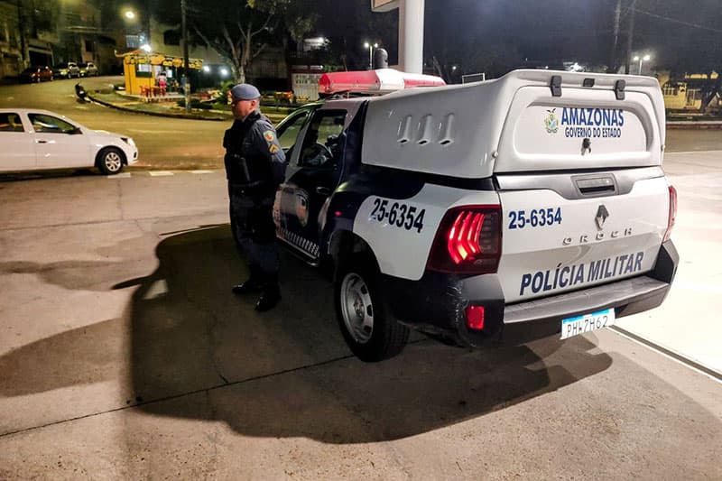 Após denúncias anônimas, dois foragidos da Justiça são presos em Manaus e em Lábrea