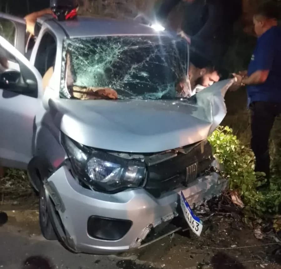 VÍDEO: acidente entre carros deixa homem morto e 5 feridos na AM-070