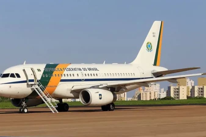 Troca do avião presidencial volta à pauta após falha técnica em viagem ao México