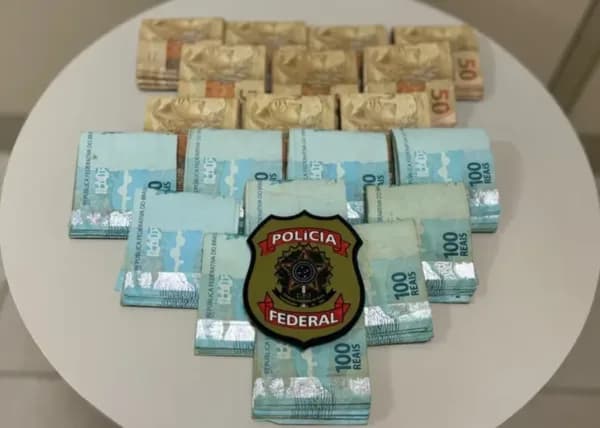 PF apreende R$ 20 mil com assessora de candidato no Aeroporto de Flores em Manaus