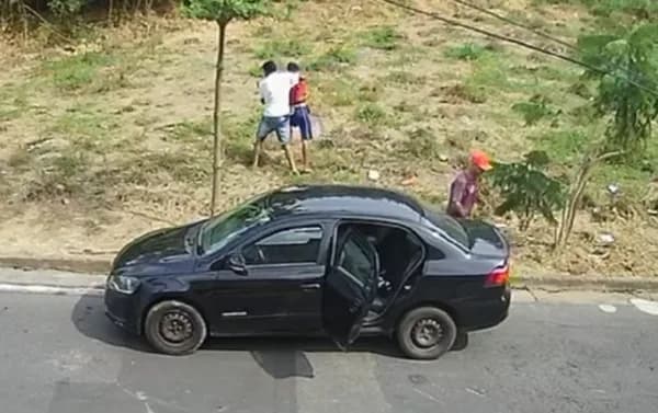 VÍDEO: Jovem é arrastado de dentro de carro para ser morto por criminosos, em BH