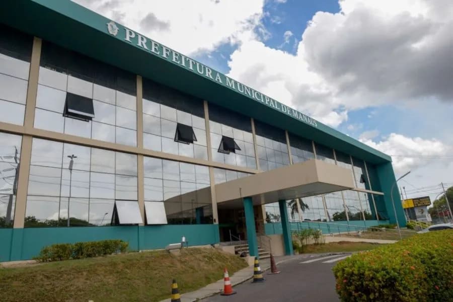 Nomeações: Ainda existem beneficiários com cargos na Prefeitura de Manaus
