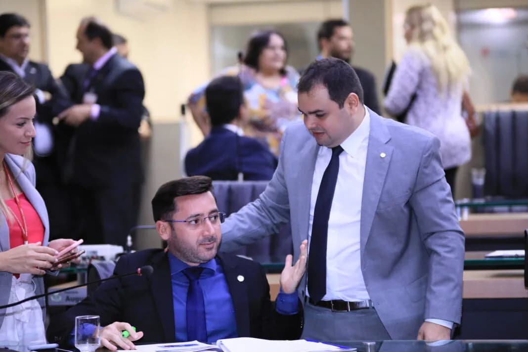 Carlinhos Bessa acena para Roberto Cidade: “Foi uma honra reelegê-lo”