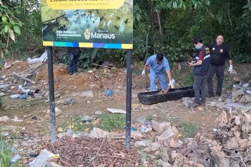 Em Manaus, corpo de homem é encontrado em área de mata com os membros quebrados