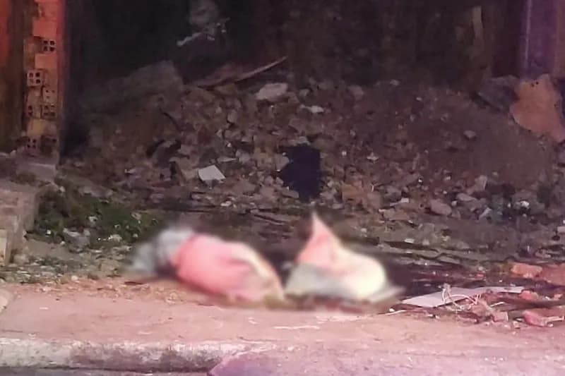 IMAGEM FORTE: Corpo é encontrado esquartejado em sacos, no Centro de Manaus