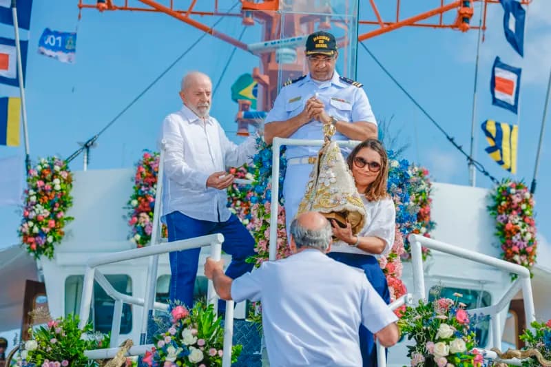 Lula e Janja participam de romaria fluvial do Círio de Nazaré, em Belém (PA)