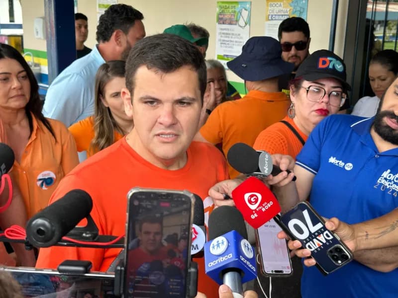 Renato Junior acusa Alberto Neto de “falácias” e “mentiras” e confia em reeleição de David Almeida