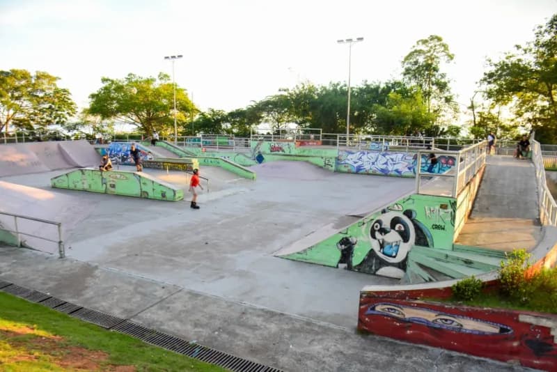 Prefeitura reforça normas de uso da pista de skatepark na Ponta Negra, em Manaus