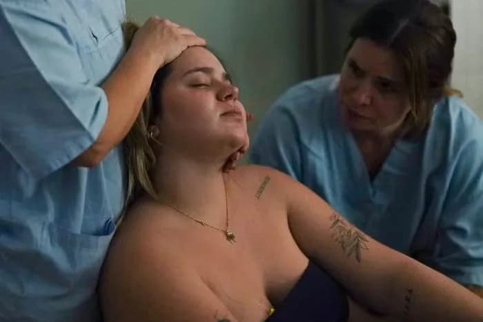 Viih Tube é internada na UTI três dias após dar à luz: assessoria se pronuncia