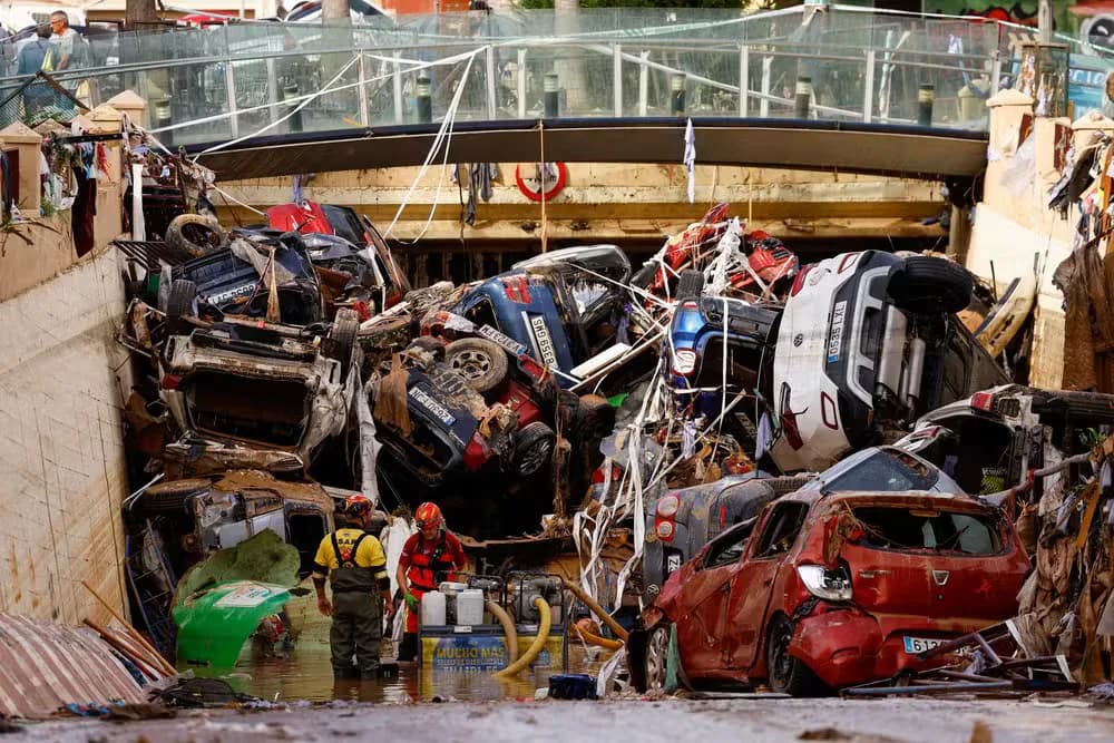 Tragédia na Espanha: Número de mortos por enchentes chega a 205