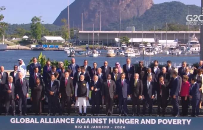 Após ficar de fora da foto oficial do G20, Biden solicita a Lula novo registro