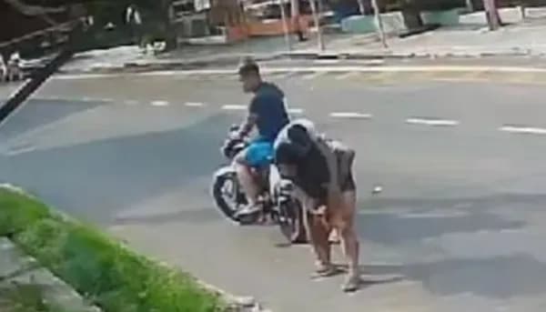 VÍDEO: Mulher reage a assalto e ‘sai na porrada’ com ladrão em Belém