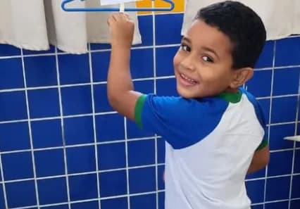 Menino de cinco anos morre após ser baleado no RJ