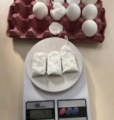 Em Pernambuco, homem é flagrado tentando entrar em cadeia com ovos recheados de cocaína