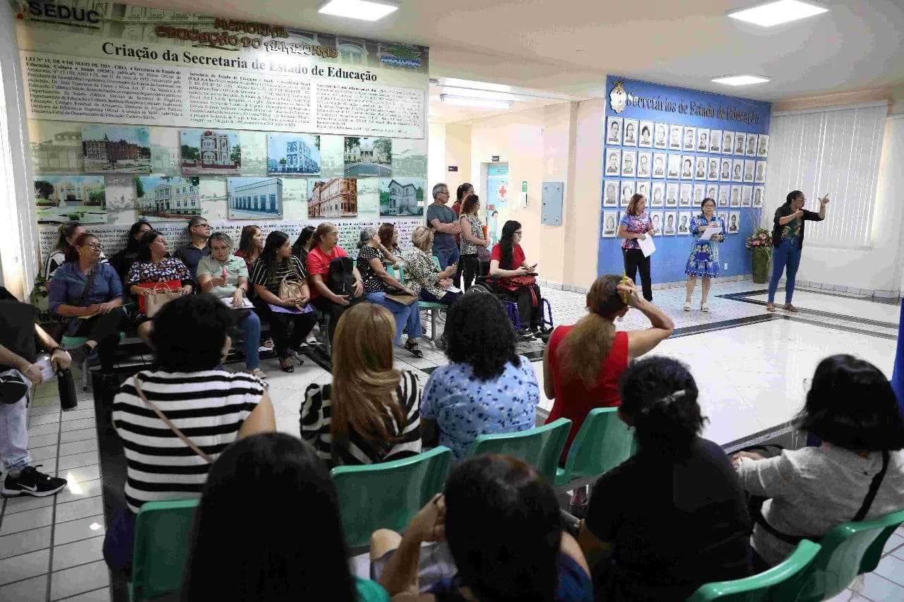 Secretaria de Educação convoca mais 1.200 professores aprovados no PSS para a capital