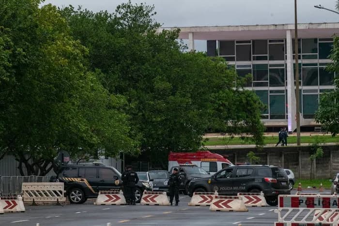 Após explosão em frente ao STF, PMDF desativa 4 “artefatos suspeitos”