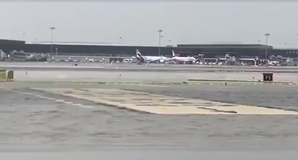 VÍDEOS: Chuvas na Espanha inundam aeroporto de Barcelona; mortes chegam a 217