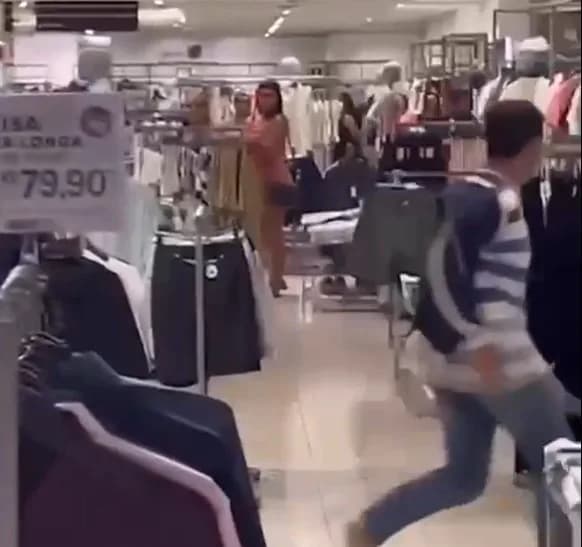 EXCLUSIVO: Riachuelo se pronuncia sobre caso de homem preso após se masturbar para criança