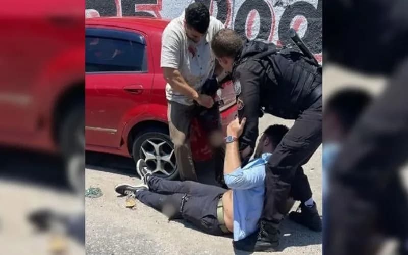 PM e irmão são baleados ao entrar sem querer em favela do Rio