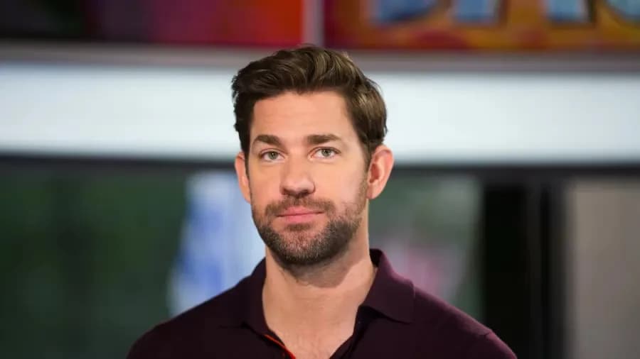 Ator de “The Office”, John Krasinski é eleito o homem mais sexy do mundo pela revista People