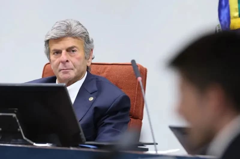 Luiz Fux pede anulação de processo contra Bolsonaro e réus por tentativa de golpe