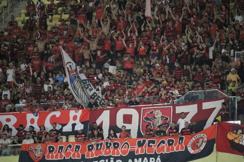 Flamengo segue com maior torcida, seguido por Corinthians, diz Datafolha