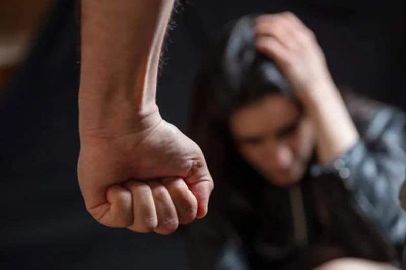 Homem é preso por agredir a ex-companheira com socos e tapas em Manaus