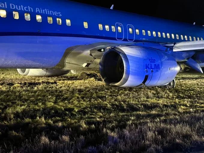 VÍDEO: Avião faz pouso de emergência na Noruega e sai da pista