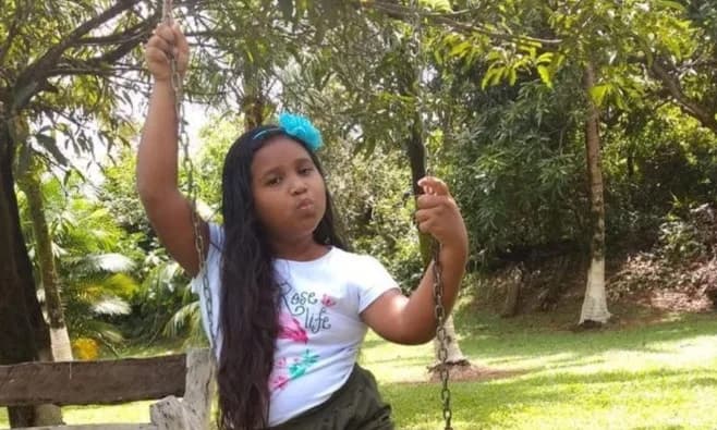 Menina de 12 anos morre após ser baleada em meio a guerra de facções no RJ