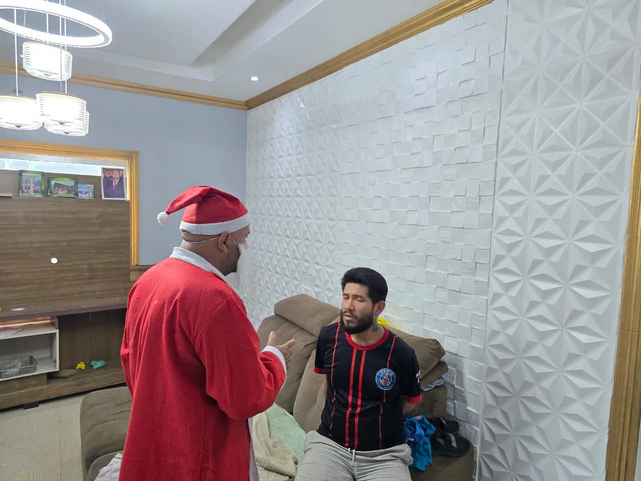 Papai Noel da PC-AM prende foragido da Justiça do Amapá em Manaus