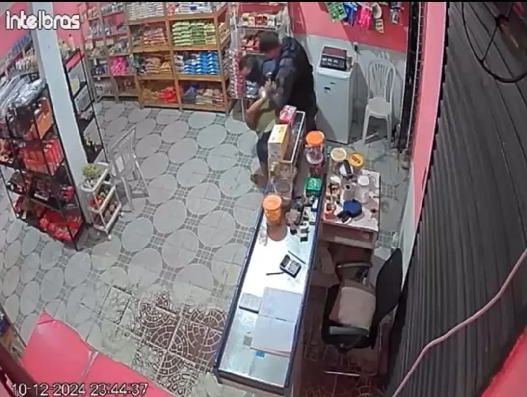 PMs são presos em Manaus em operação, por suspeita de extorsão em comércio