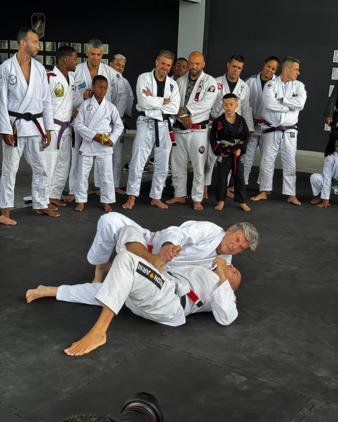 Ministro Fux dá aula de jiu-jitsu para policiais do Bope
