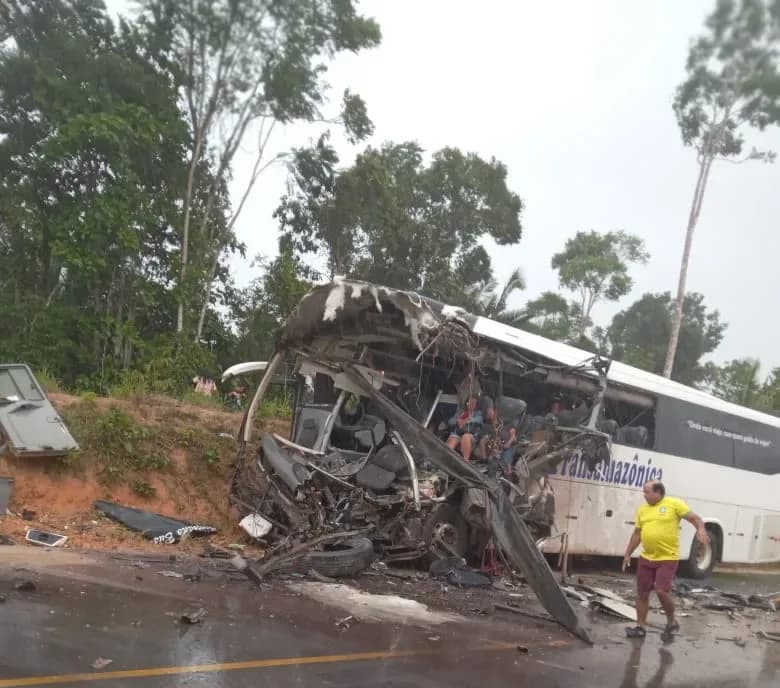Justiça mantém prisão de motorista de carreta envolvido em acidente que matou 4 na AM-010